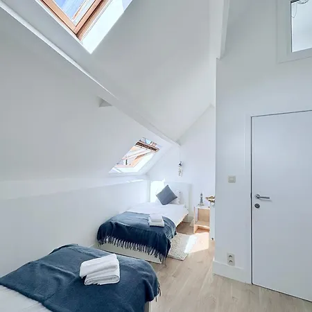Ruime Moderne Duplex In Daire Oostende
